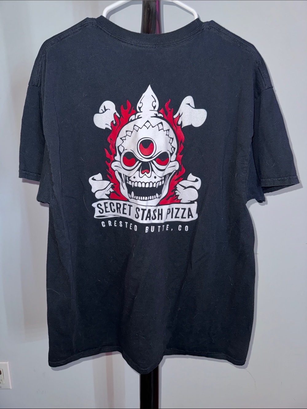 Secret Stash Men's Black Graphic Tee 32.T